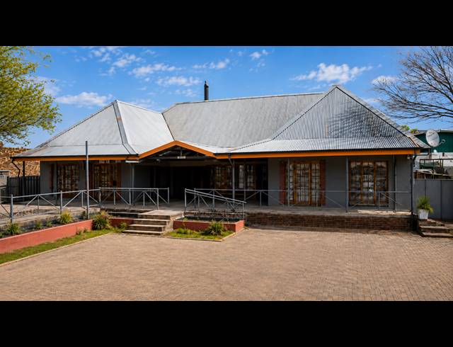 503M² BUSINESS FOR SALE IN HENLEY ON KLIP
